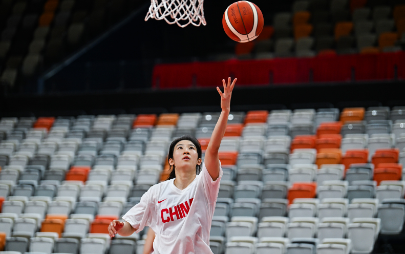 在主场输给, 冕机会 在主场输给, 冕机会