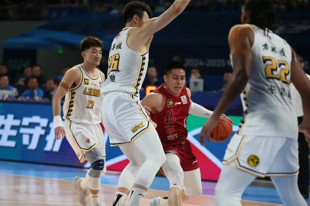 球意识也非, 病有关, 队新赛季志